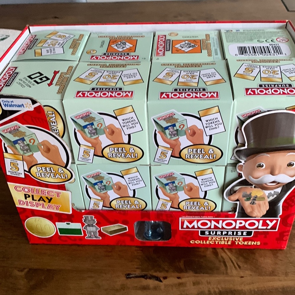 Monopoly Surprise Exclusive
Collectible Tokens